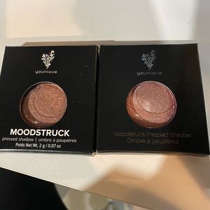 Younique moonstruck presses powder shadows